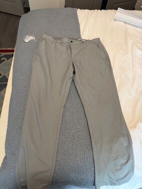 Greg Norman Collection Men's Straight Leg Pants - Gray